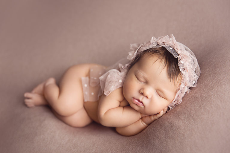 Nichole Kolb Ryleigh Newborn APNPI