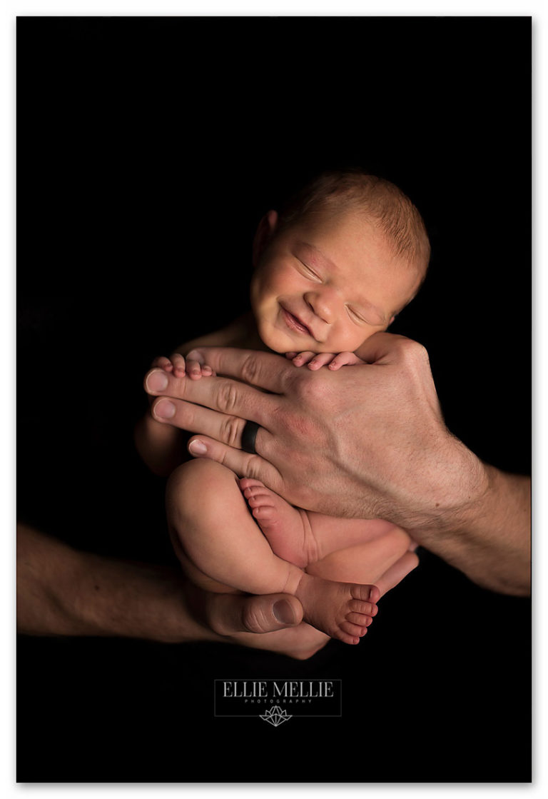 https://www.elliemelliephotography.com/newborn?lightbox=dataItem-j0jtnfzf2