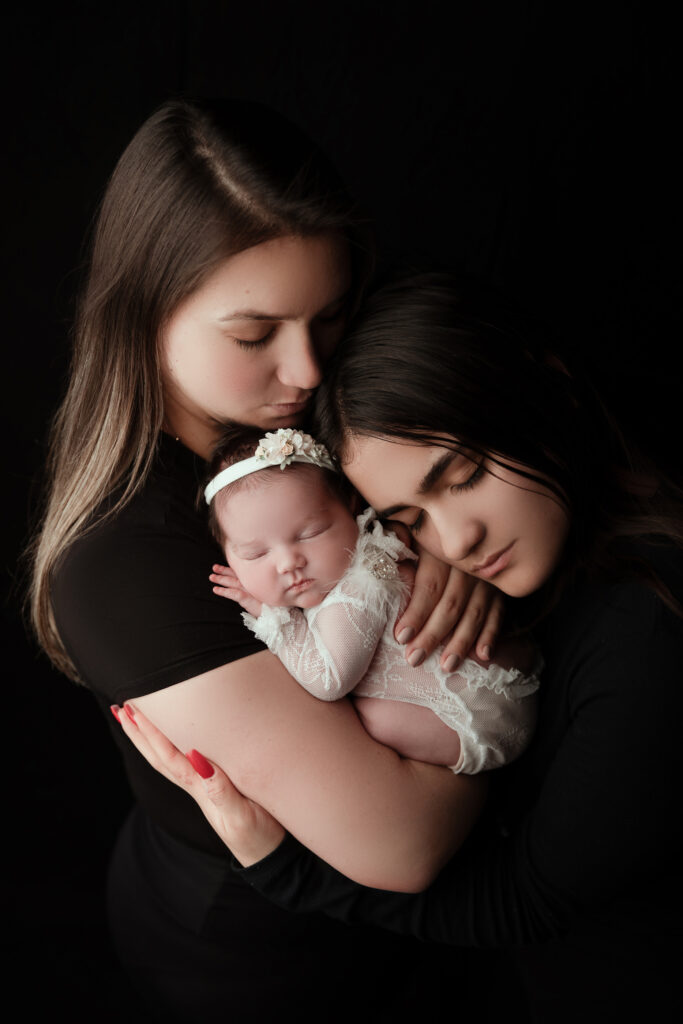 Mother and Daughters - Sabrina viana