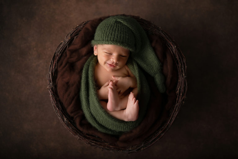 Creative Newborn Photographer Calgary